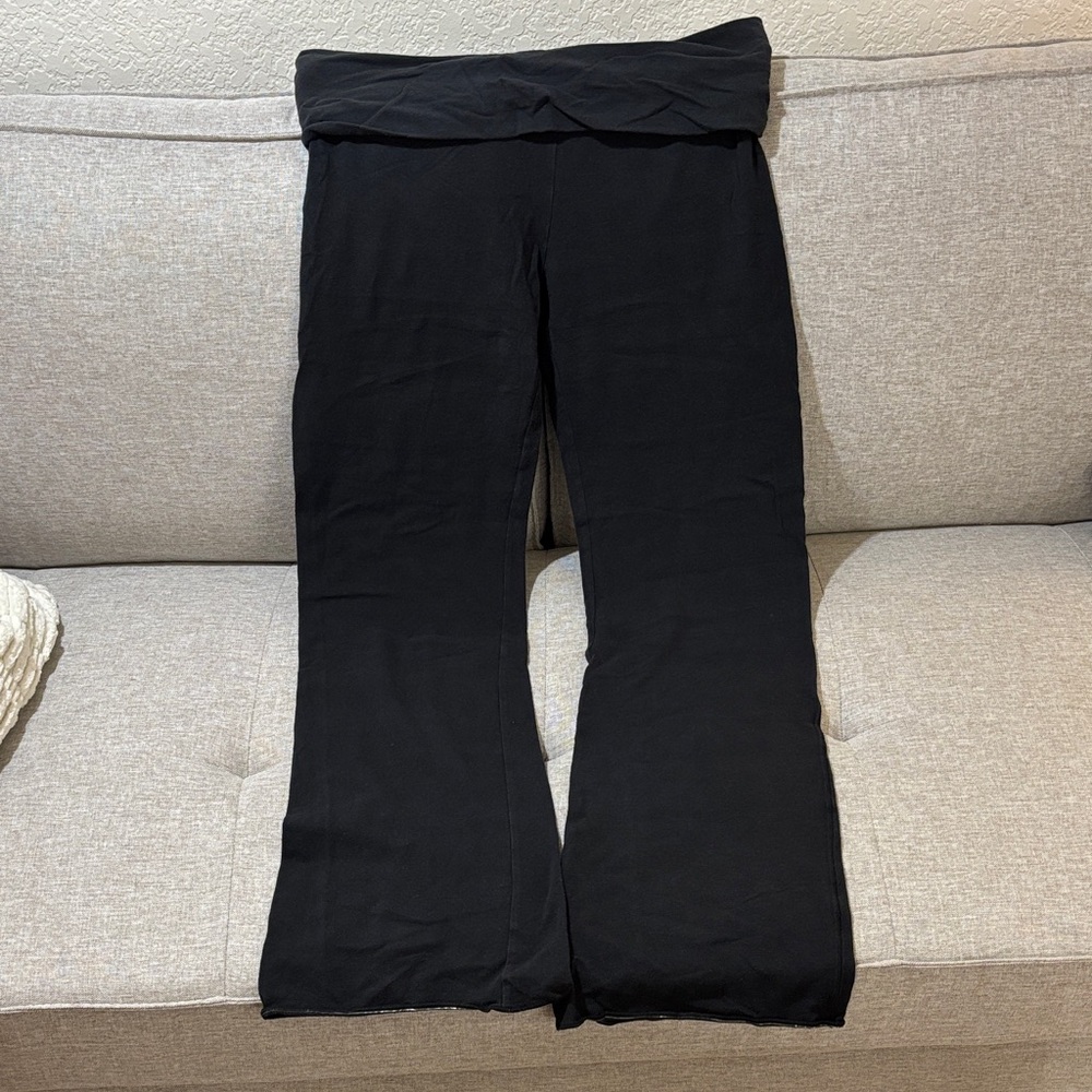 SKIMS Black Fold-Over Waist Yoga Pants